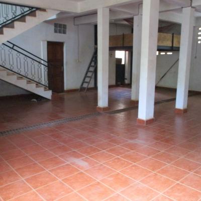 Garage pour 2 voitures, RDC